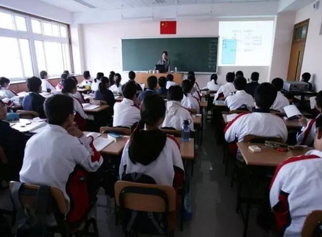 辽阳高考最新动态，小城奋斗与温情故事