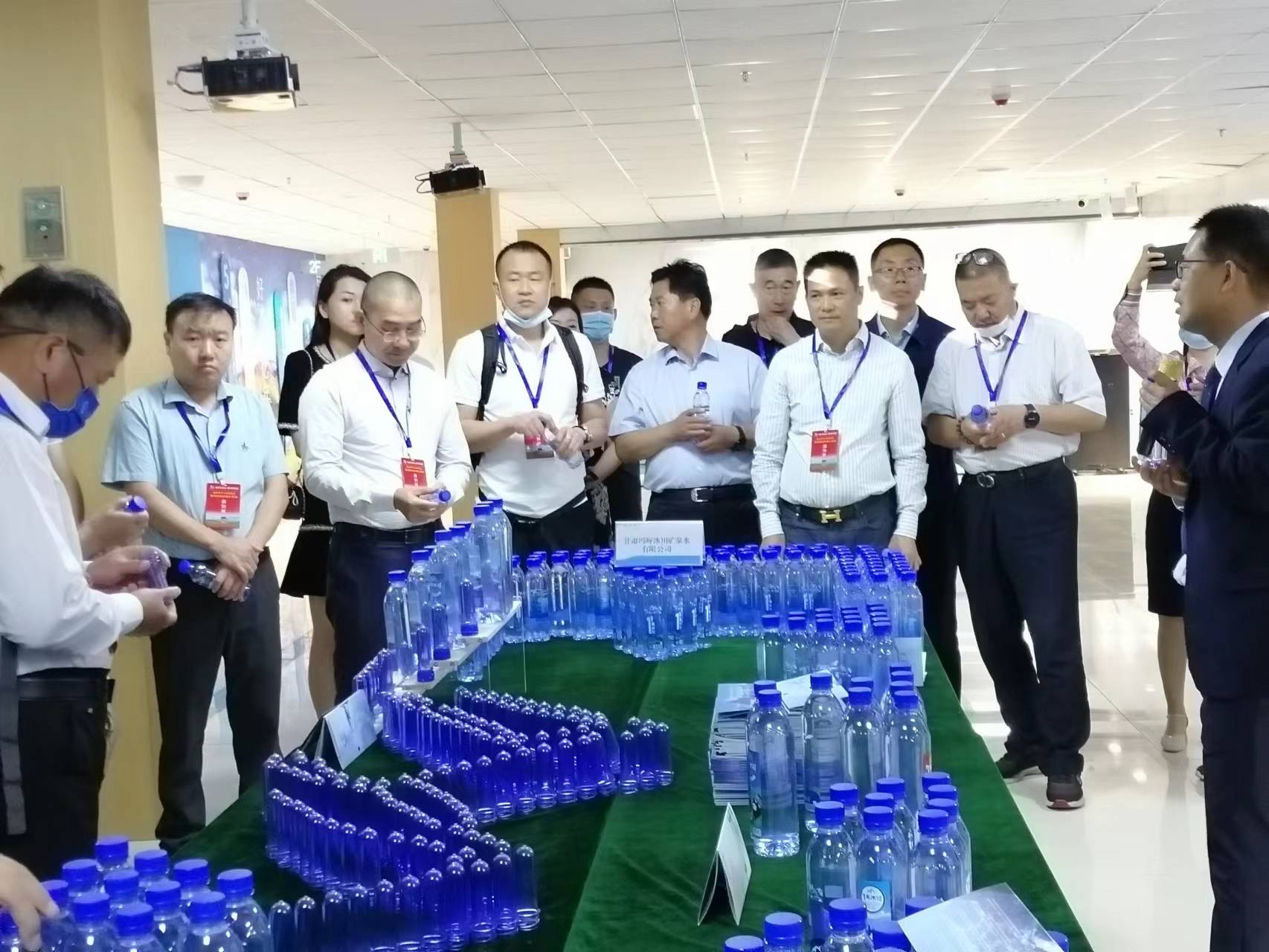 武威荣华集团最新动态揭秘，科技前沿的高科技产品亮相